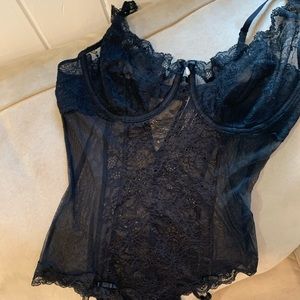 NWOT VS teddy with stocking straps